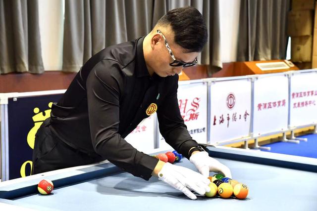 尽管他与巴 尽管他与巴